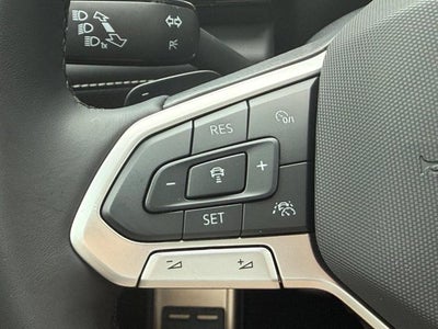 2026 Volkswagen Atlas Cross Sport 2.0T SEL R-Line Black