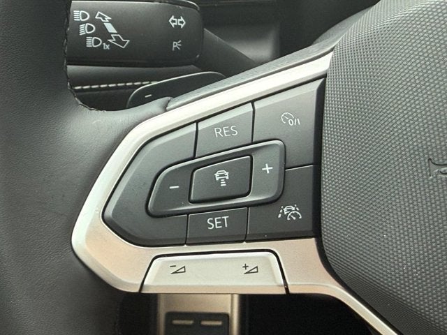 2026 Volkswagen Atlas Cross Sport 2.0T SEL R-Line Black
