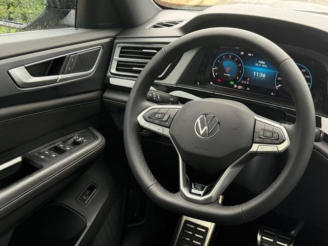 2026 Volkswagen Atlas Cross Sport 2.0T SEL R-Line Black