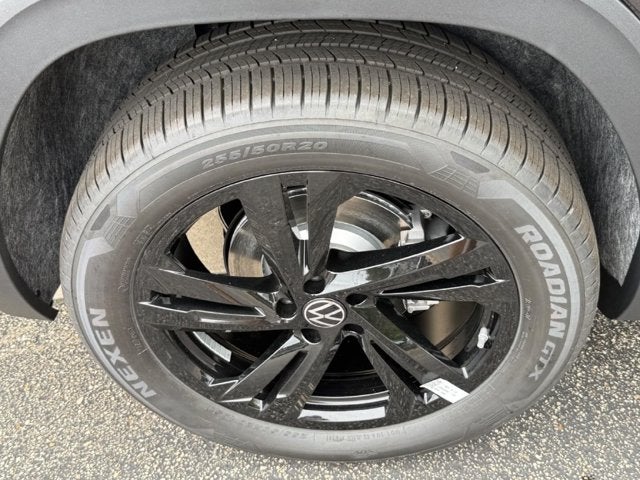 2026 Volkswagen Atlas Cross Sport 2.0T SEL R-Line Black