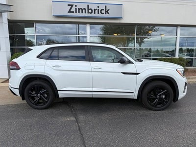 2026 Volkswagen Atlas Cross Sport 2.0T SEL R-Line Black