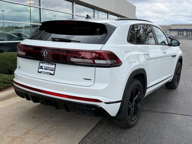 2026 Volkswagen Atlas Cross Sport 2.0T SEL R-Line Black