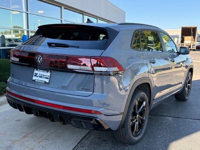 2026 Volkswagen Atlas Cross Sport 2.0T SEL R-Line Black