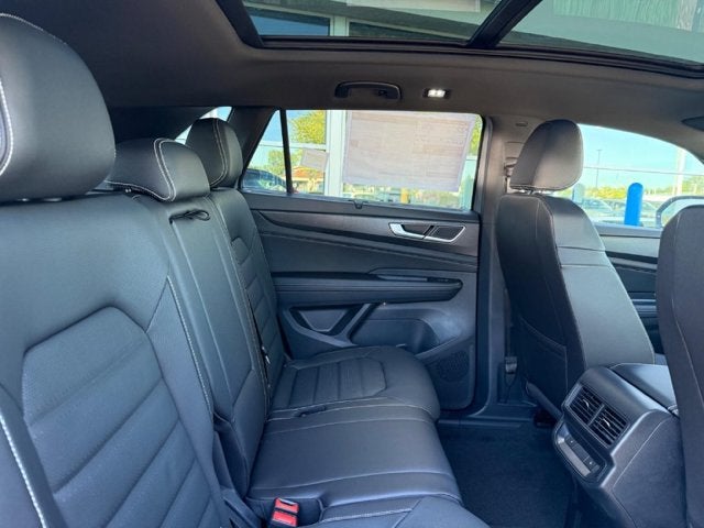 2026 Volkswagen Atlas Cross Sport 2.0T SEL R-Line Black