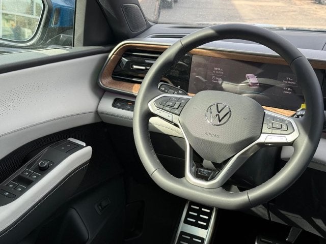 2027 Volkswagen Atlas SEL R-Line