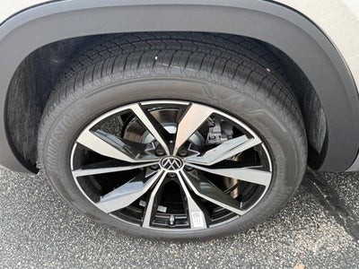 2026 Volkswagen Atlas Cross Sport 2.0T SEL Premium R-Line