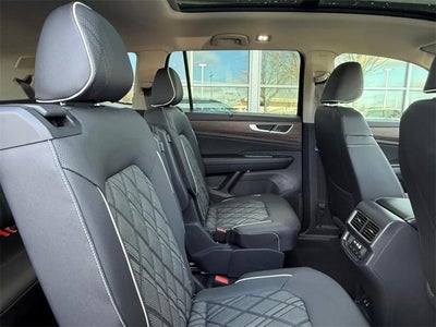 2026 Volkswagen Atlas 2.0T SEL Premium R-Line