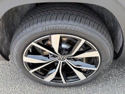 2026 Volkswagen Atlas 2.0T SEL Premium R-Line