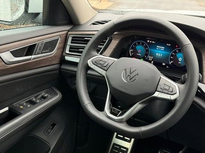 2026 Volkswagen Atlas 2.0T SEL Premium R-Line