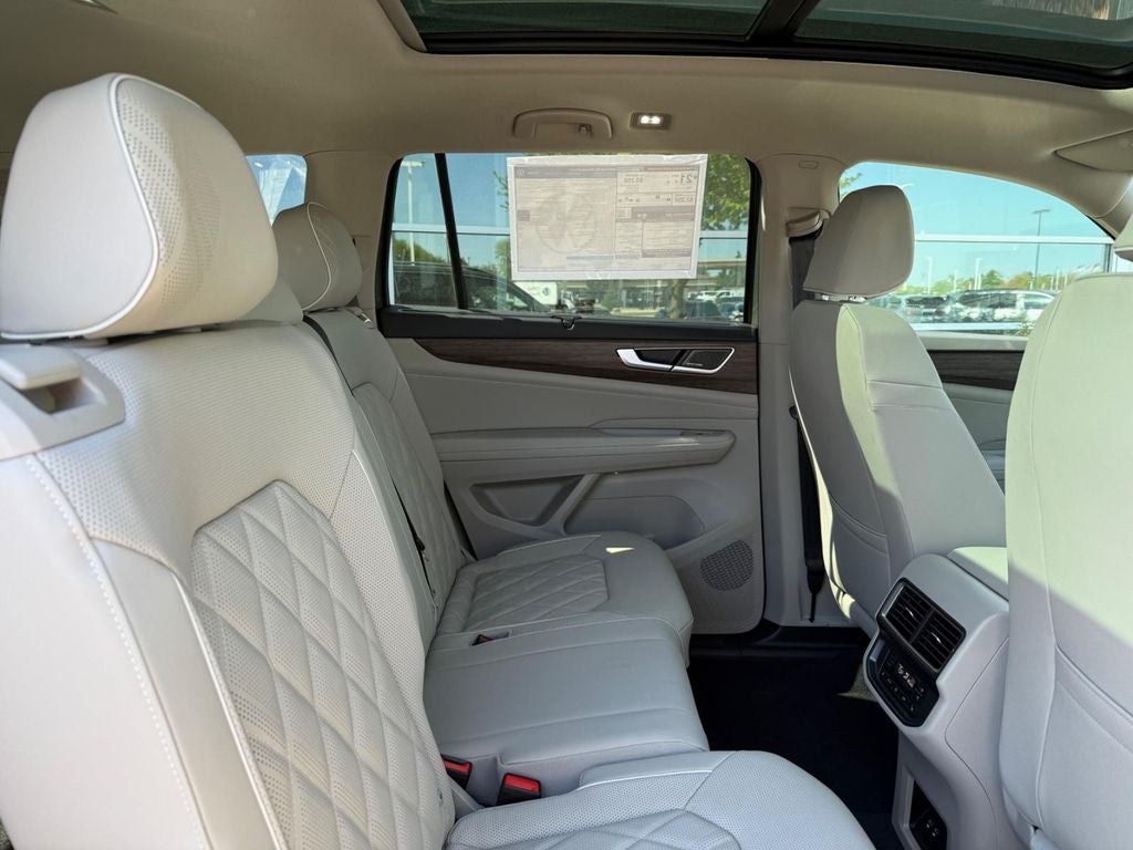 2026 Volkswagen Atlas 2.0T SEL Premium R-Line