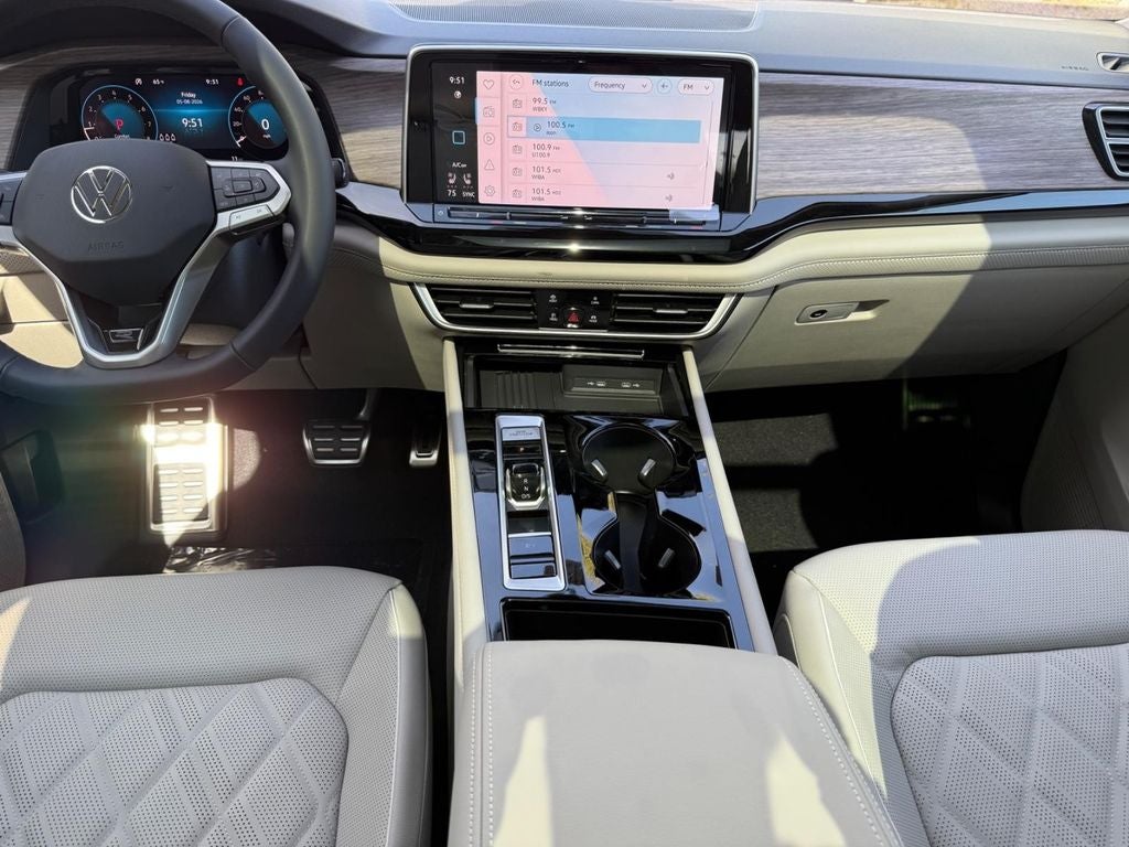 2026 Volkswagen Atlas 2.0T SEL Premium R-Line