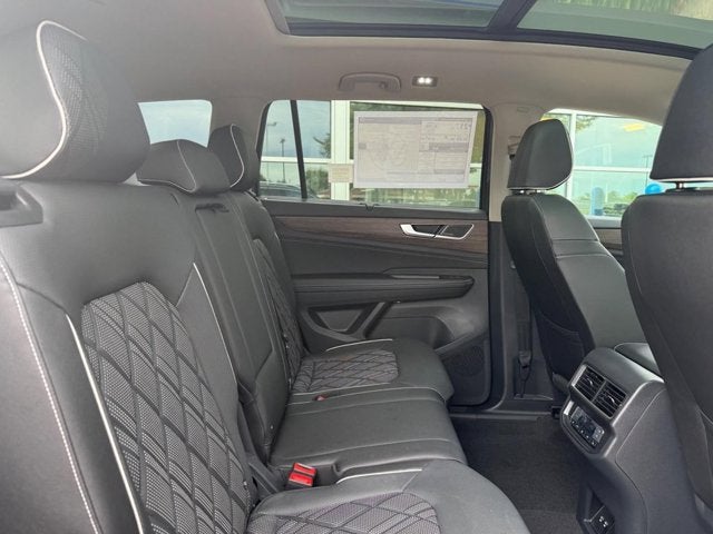 2026 Volkswagen Atlas 2.0T SEL Premium R-Line