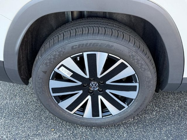 2027 Volkswagen Atlas SE w/Technology