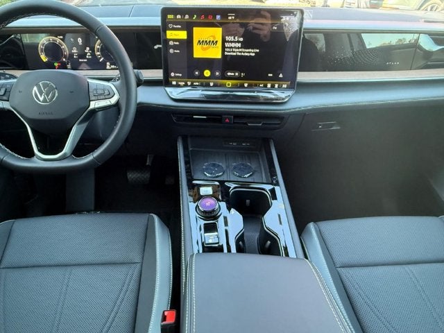 2027 Volkswagen Atlas SE w/Technology