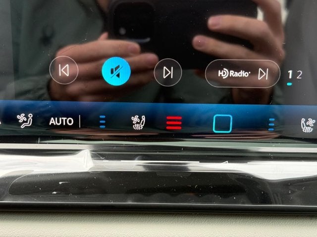 2027 Volkswagen Atlas SE w/Technology