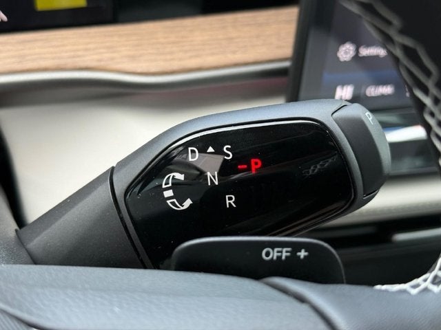 2027 Volkswagen Atlas SE w/Technology