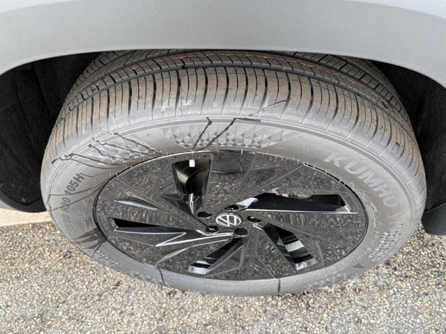 2027 Volkswagen Atlas SE w/Technology
