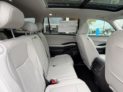 2027 Volkswagen Atlas SE w/Technology