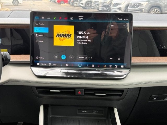 2027 Volkswagen Atlas SE w/Technology