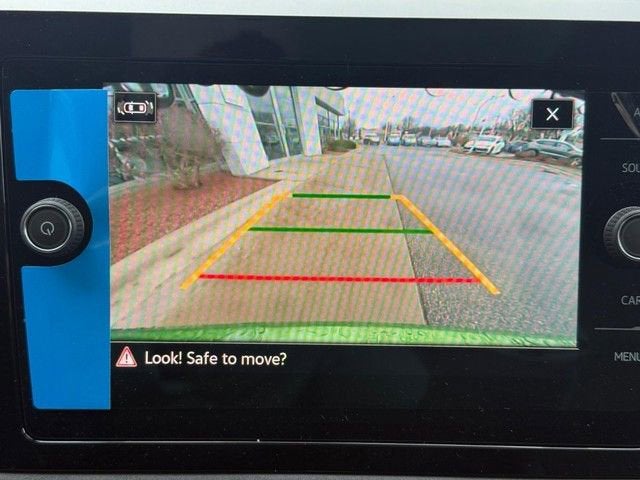 2026 Volkswagen Taos SE Black