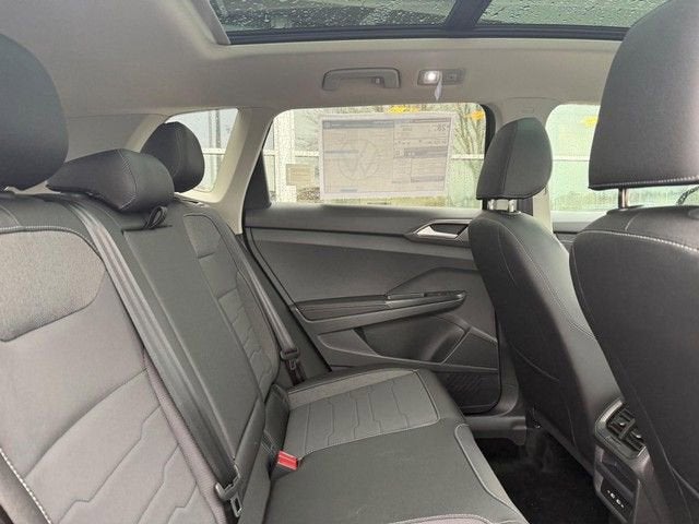 2026 Volkswagen Taos SE Black