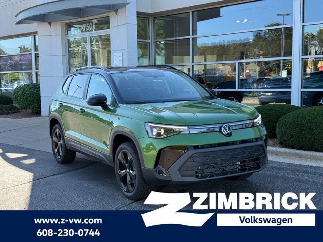 2027 Volkswagen Taos SE Black