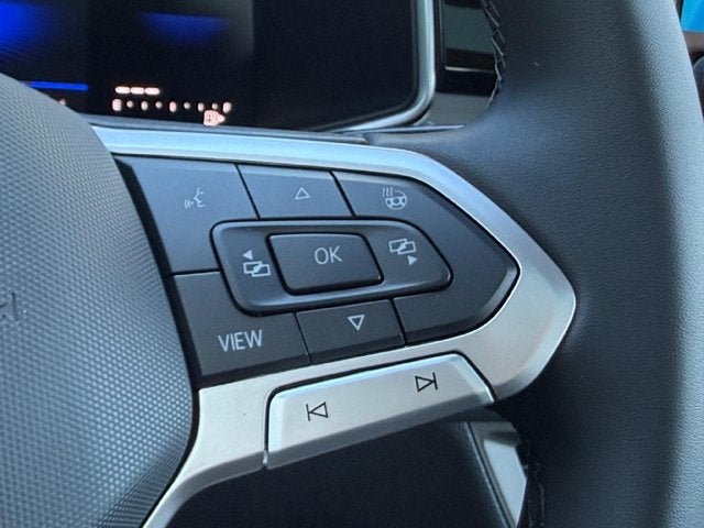 2027 Volkswagen Taos SE Black