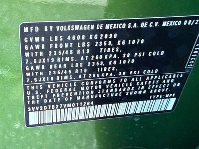 2027 Volkswagen Taos SE Black