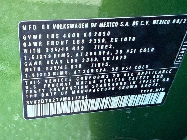 2027 Volkswagen Taos SE Black