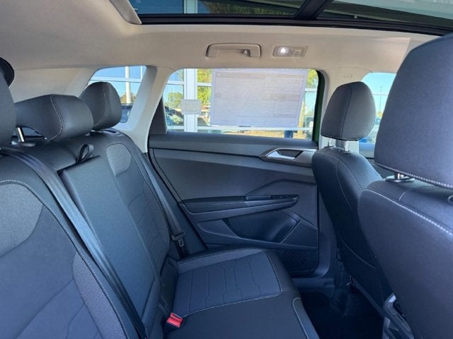2027 Volkswagen Taos SE Black