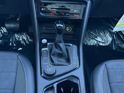 2027 Volkswagen Taos SE Black