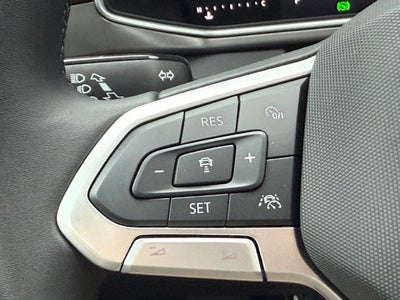 2027 Volkswagen Taos SE Black