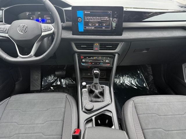 2027 Volkswagen Taos SE Black