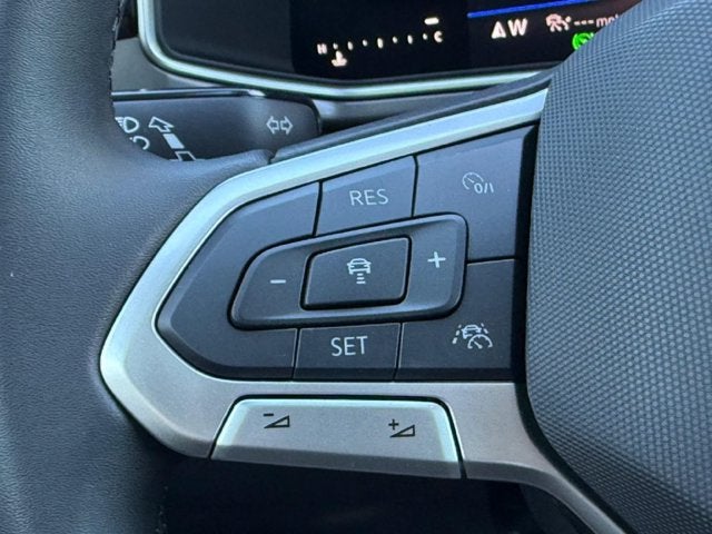 2027 Volkswagen Taos SE Black