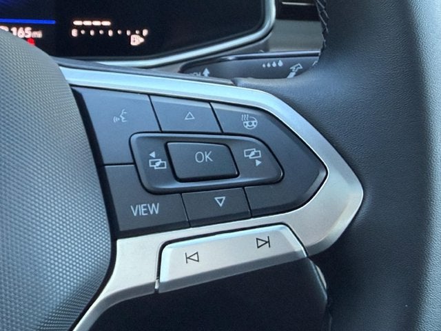 2027 Volkswagen Taos SE Black