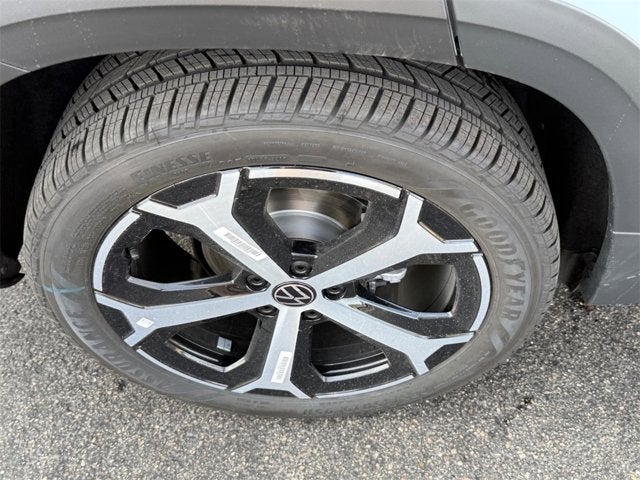 2026 Volkswagen Taos SEL