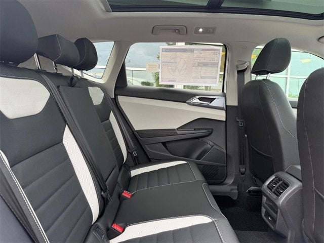 2025 Volkswagen Taos SEL