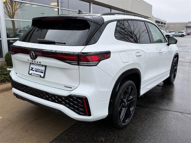 2026 Volkswagen Tiguan SE R-Line Black