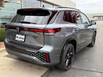 2026 Volkswagen Tiguan SE R-Line Black