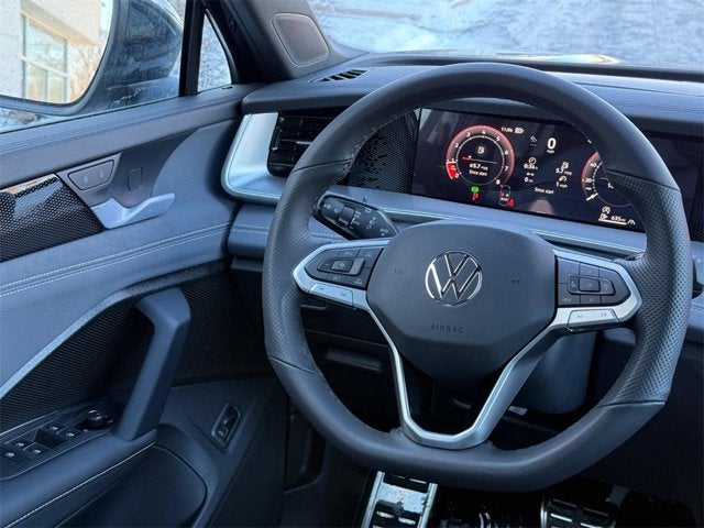 2026 Volkswagen Tiguan SE R-Line Black