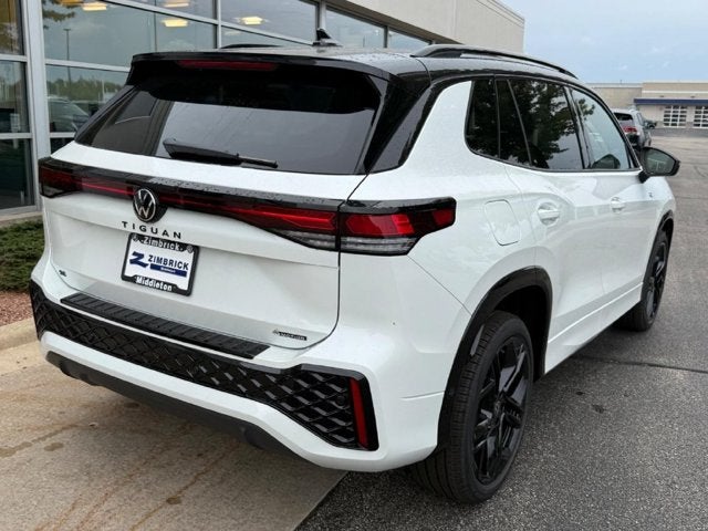 2026 Volkswagen Tiguan SE R-Line Black