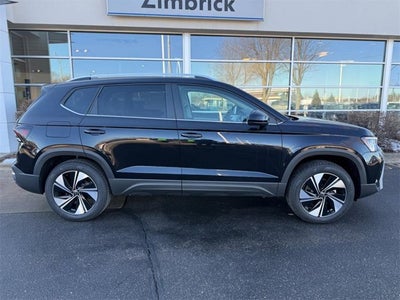 2026 Volkswagen Taos SE