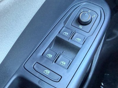 2027 Volkswagen Taos SE