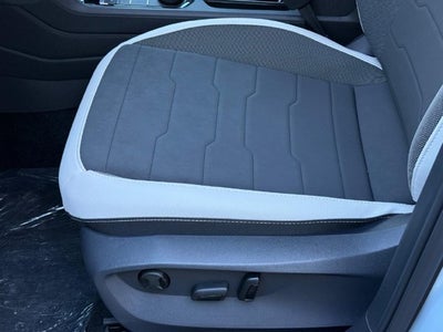 2027 Volkswagen Taos SE