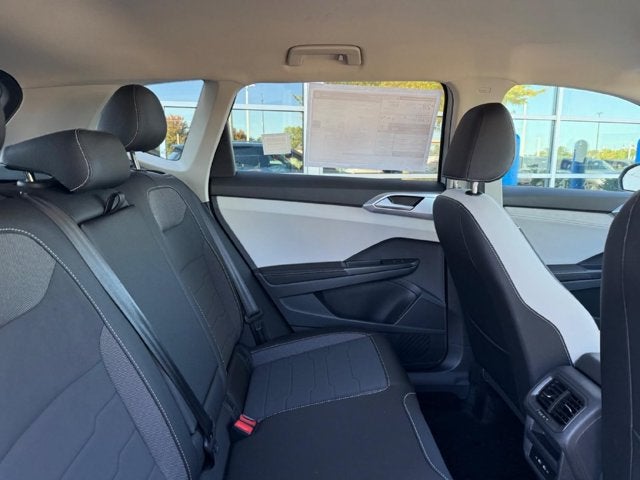 2027 Volkswagen Taos SE