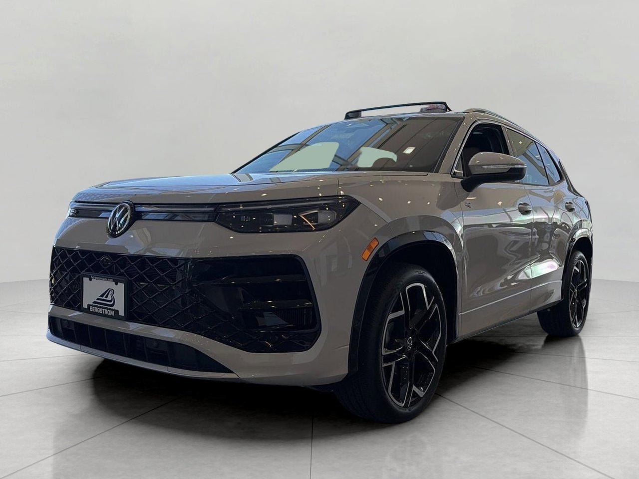 2026 Volkswagen Tiguan SEL R-Line Turbo