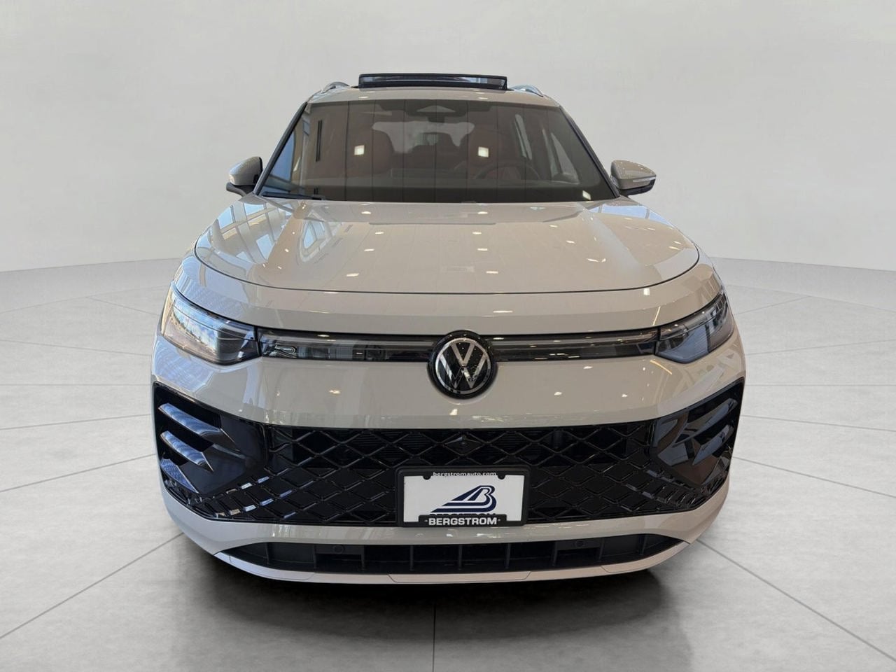 2026 Volkswagen Tiguan SEL R-Line Turbo