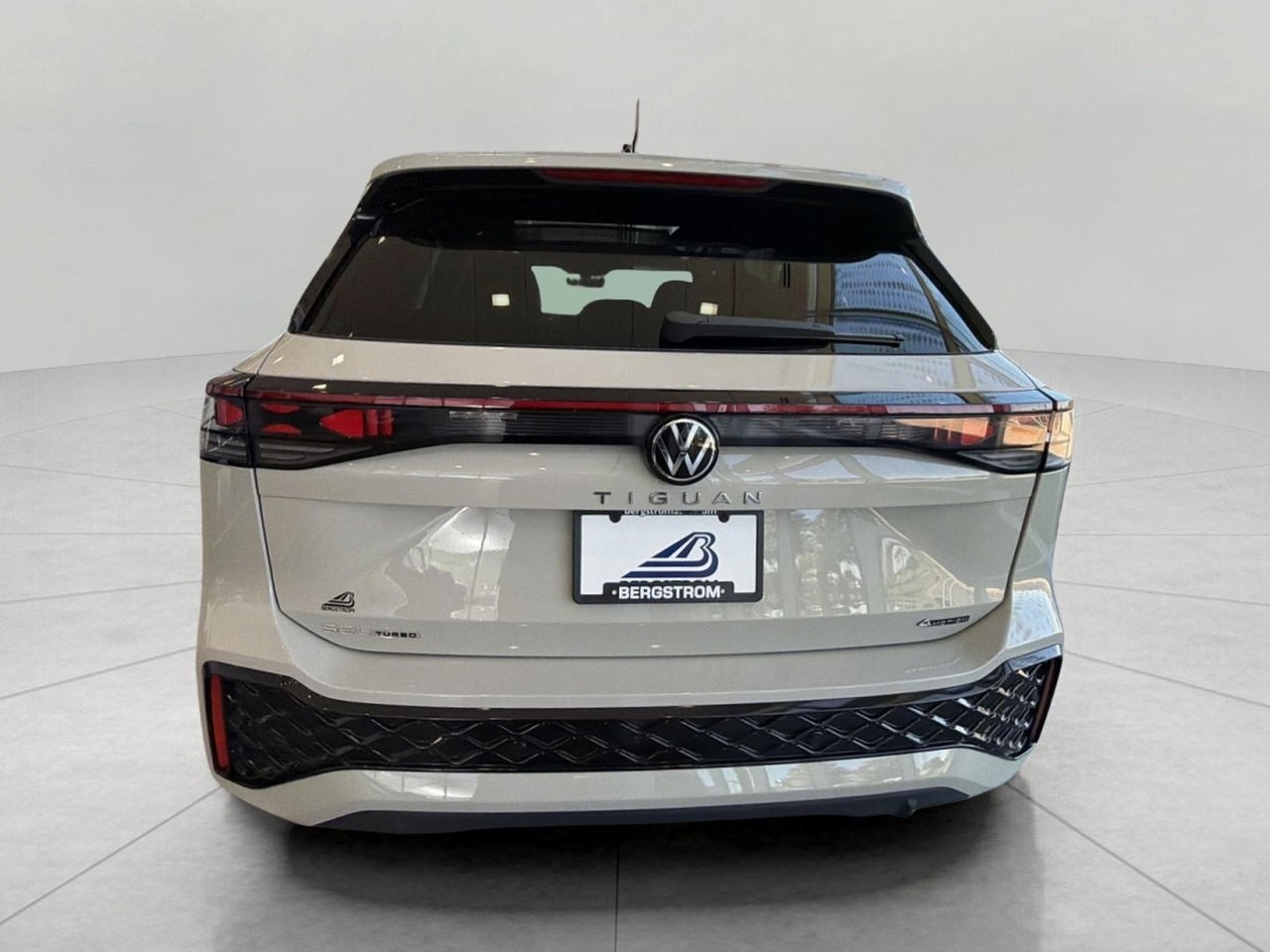 2026 Volkswagen Tiguan SEL R-Line Turbo