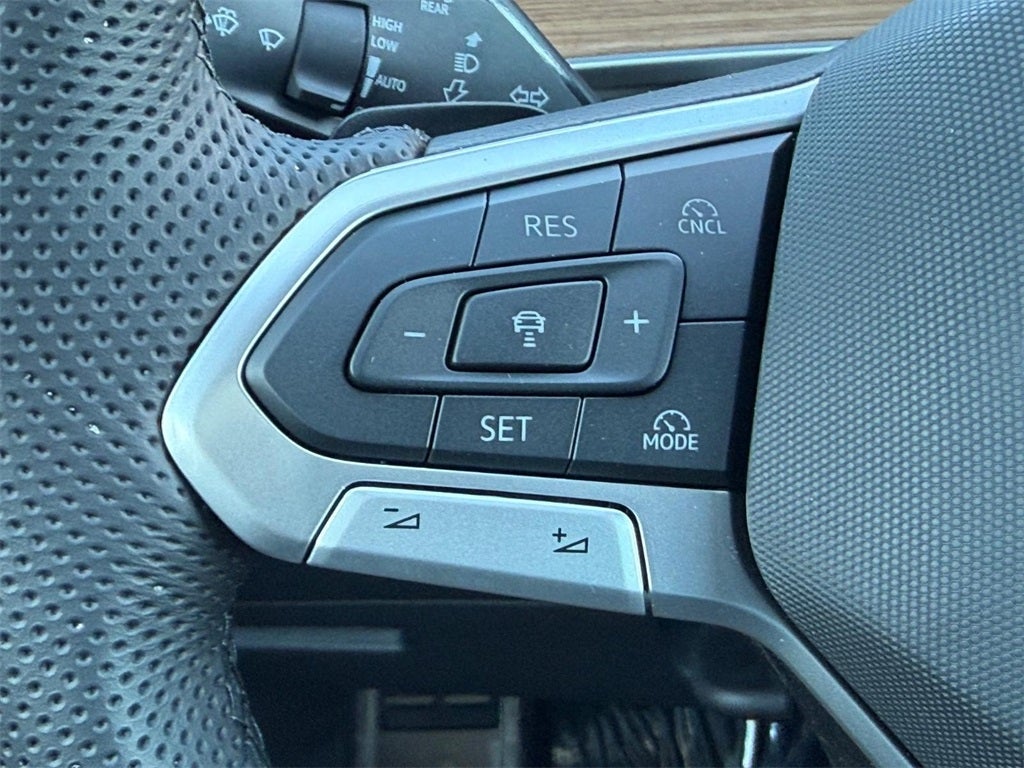 2026 Volkswagen Tiguan SEL R-Line Turbo