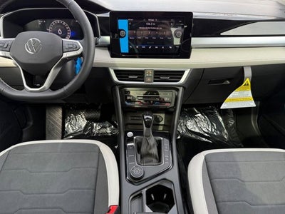 2026 Volkswagen Taos SE